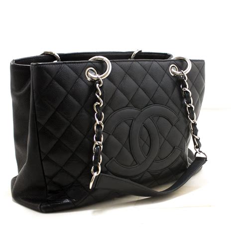 chanel caviar shoulder tote black